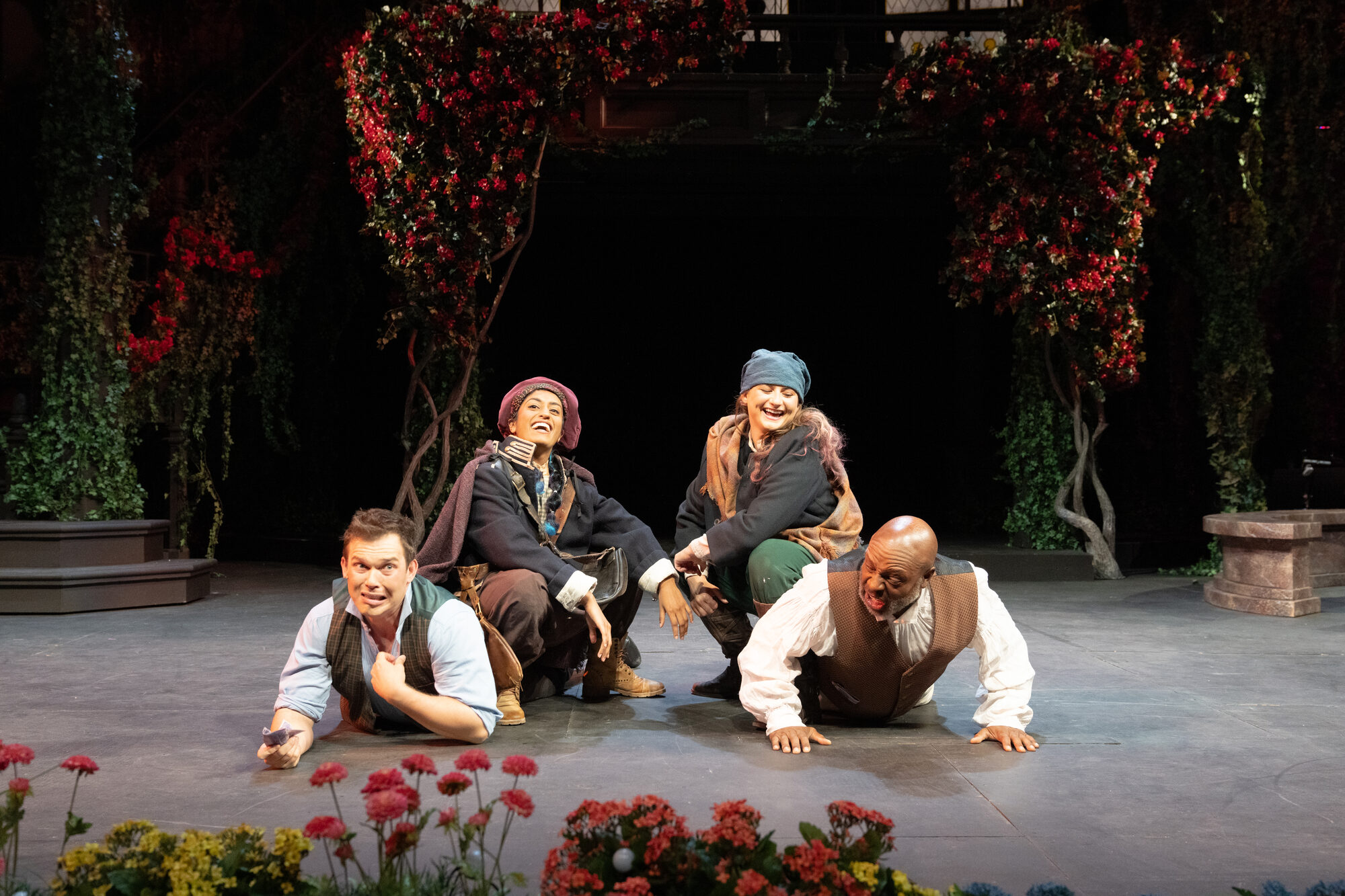 Ensemble scene with flowers and ivy